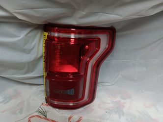 2015-17 Ford F-150 Right Tail Light Computer Taiwanes