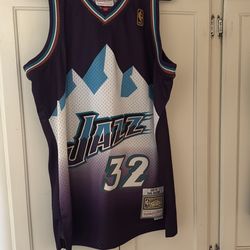 Utah jazz hardwood classic jersey size Large