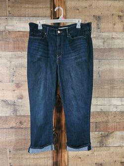 Levi Strauss & Co Signature