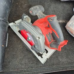 Milwaukee M18 Saw 61/2