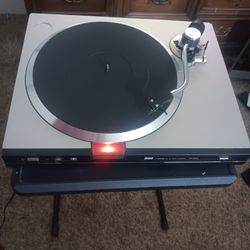 Sansui Turntable FR-D25
Auto Return Vinyl Record Player