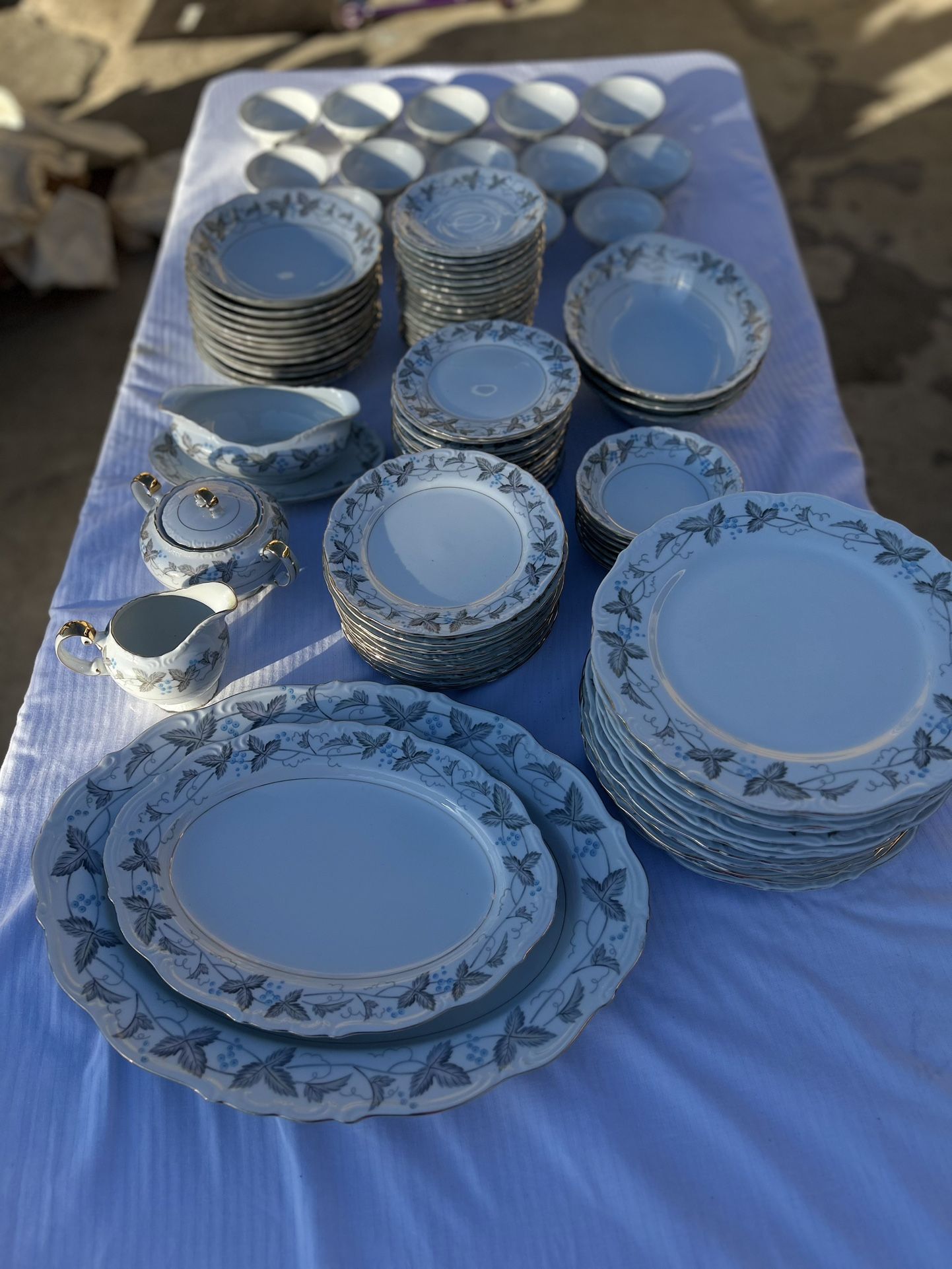 Harmony House “Dawn Gray / Horizon Blue” 96-Piece China Set – Vintage Japan
