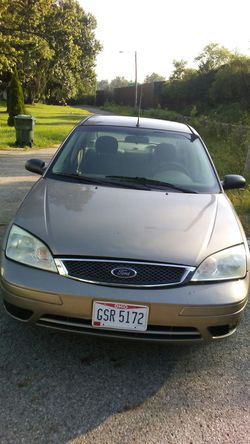 05 Ford focus. Good clean reliable car!