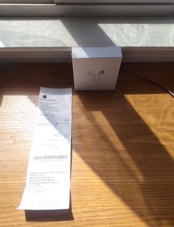 Apple AirPods Generation 2 (Lighting-C)