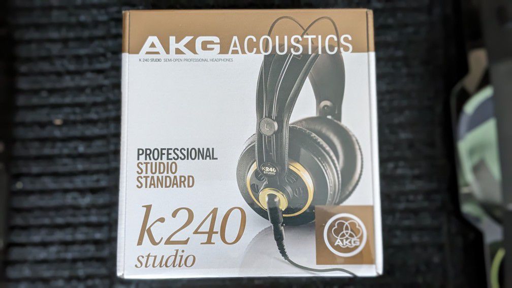 AKG  Acoustics K240 Studio Headphones Brand New