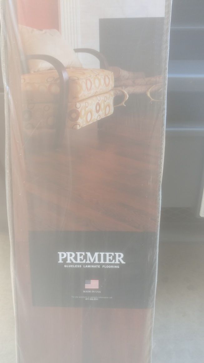 Premier Glueless Laminate Flooring (New)