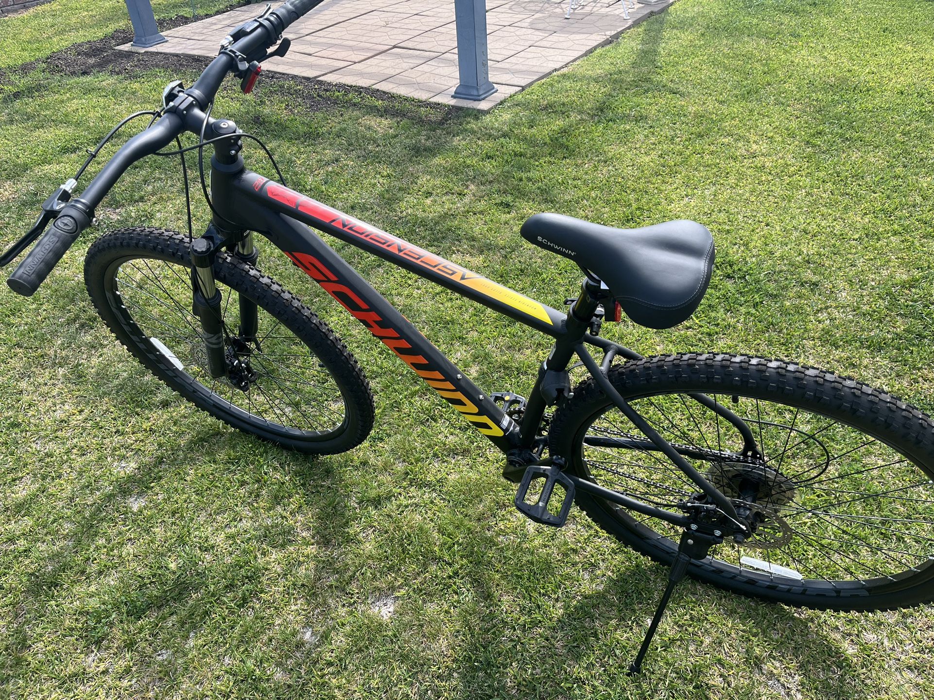 Schwinn S5732MW Taff Mountain Bike 29 Inch Wheels, 8 Speed