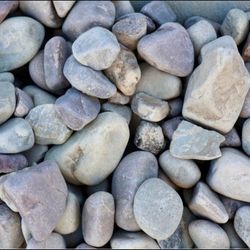 5-7" Mixed Riverjack Stones. 1 Ton Loose.