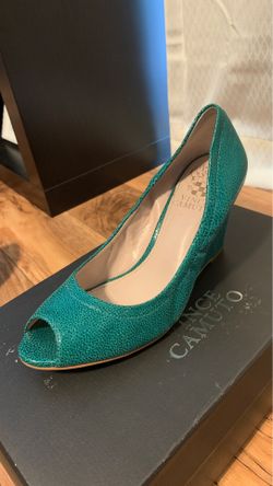 Vince Camuto Wedge 5.5M