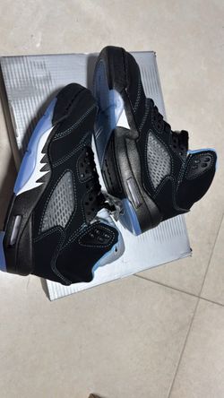 Big kids size 4 Jordan 5’s