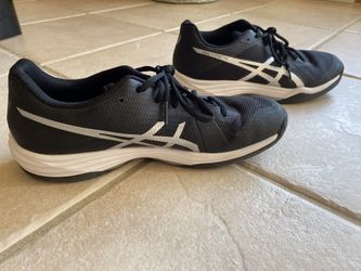 Brand New ASIC Gel Tactic Girls Volleyball Shoes