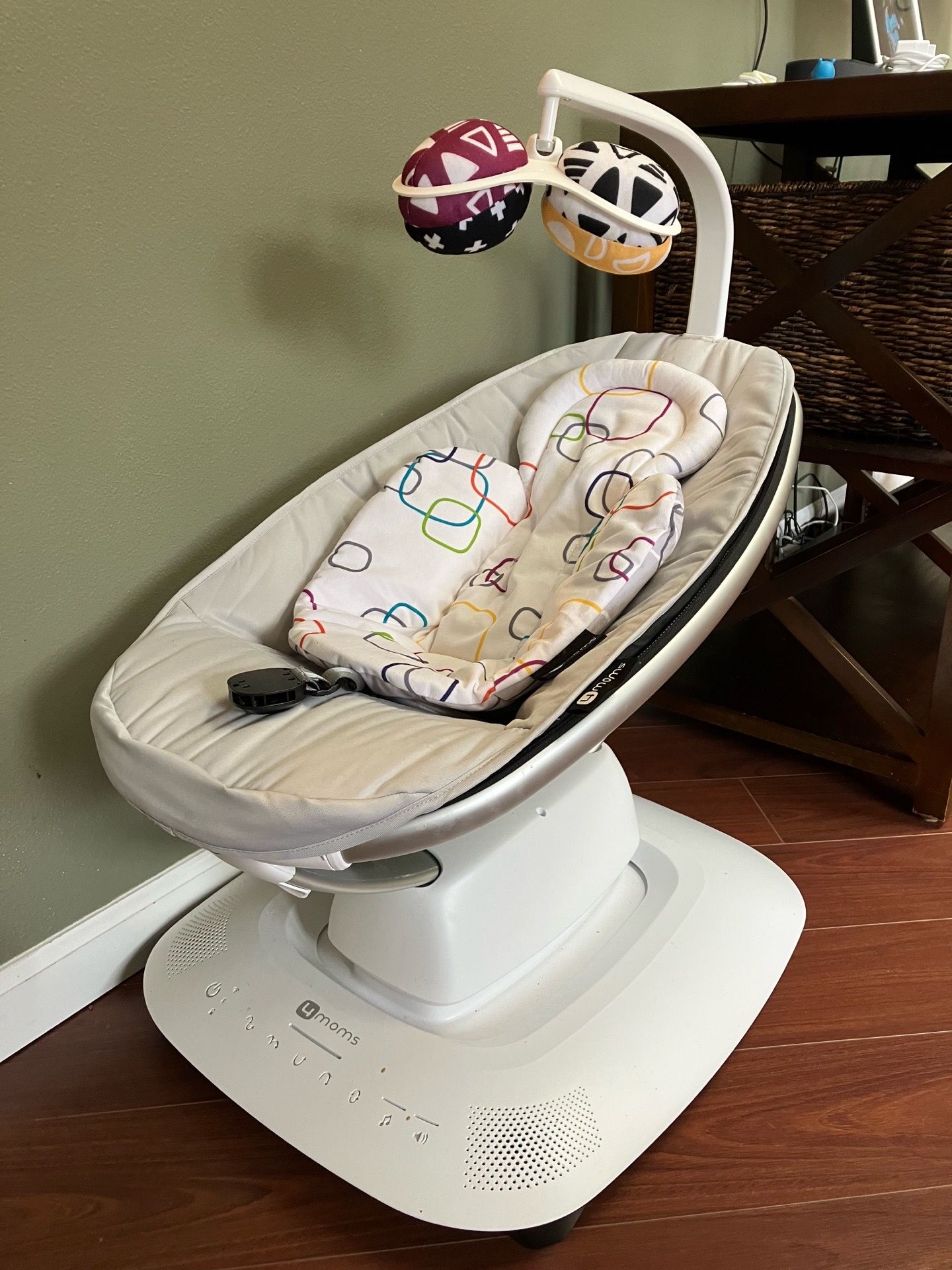 4Moms mommaroo swing