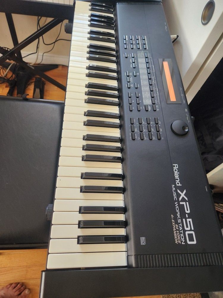 Roland Xp-50 Keyboard Workstation / Like New