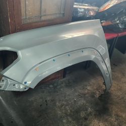 2016-2023 TOYOTA TACOMA LEFT FENDER 
