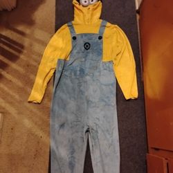 MINION HALLOWEEN COSTUME 