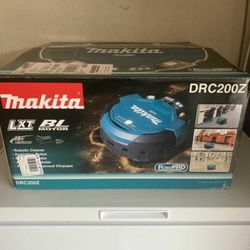 Makita LXT Robatic vacuum cleaner. brand new