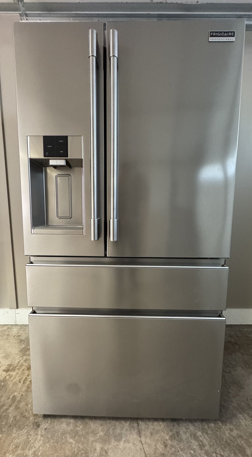 Frigidaire Professional French Door Refrigerator PRMC2285AF (Bad Compressor)