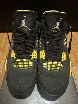 Thunder Jordan 4s