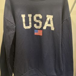 Women’s USA Sweatshirt - Large