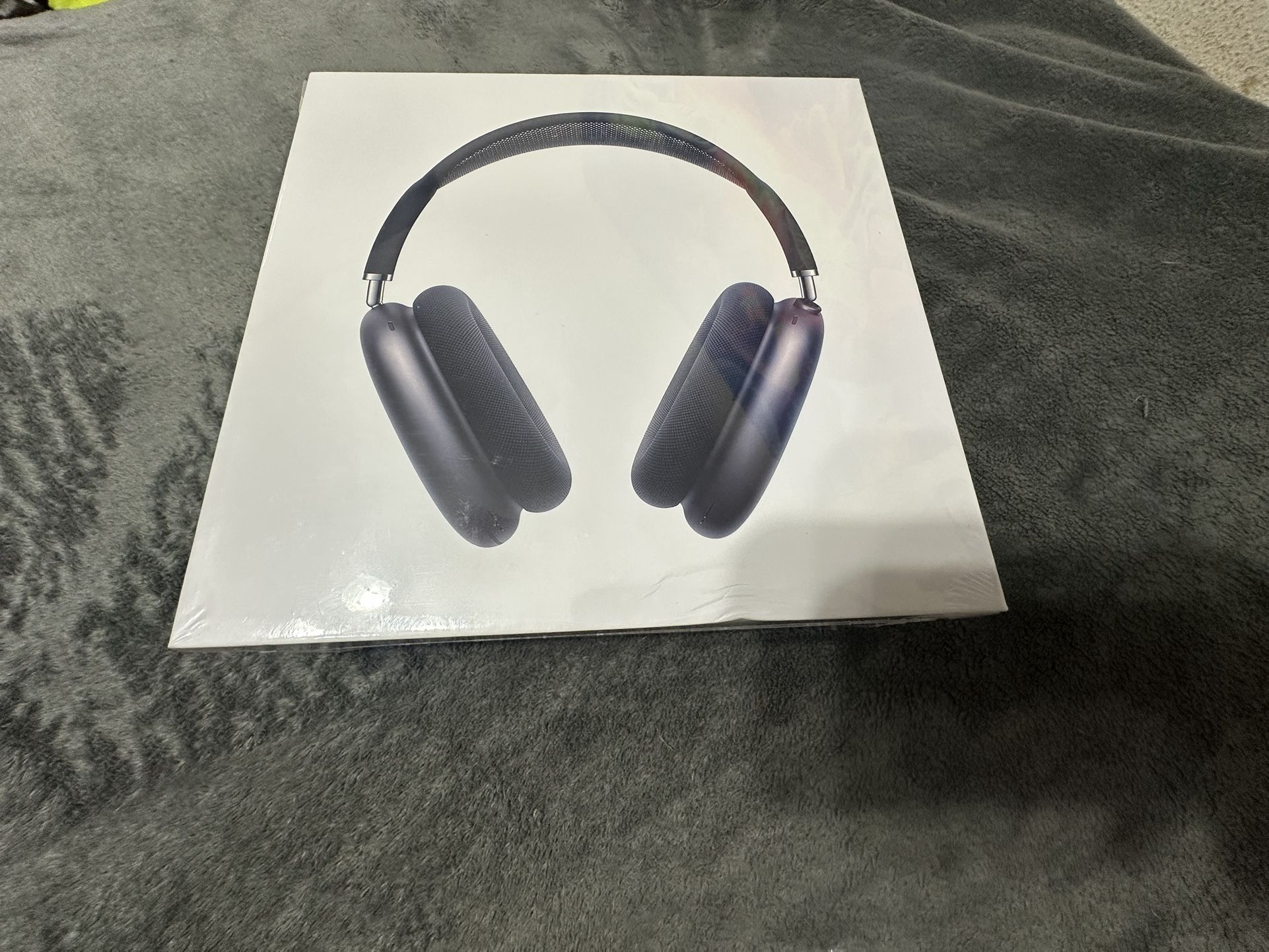 Sealed Airpods Max