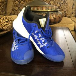 Blue Nike basketball  shoes sneakers  size 7Y 