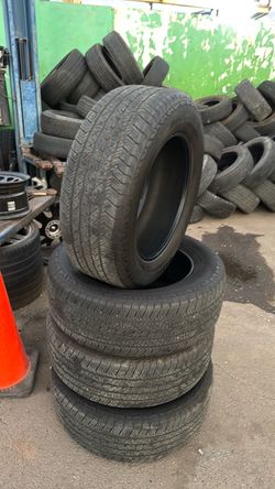 Set of 4 used tires 275 60 20