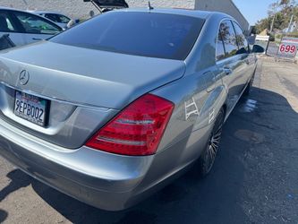 Clean Mercedes Sedan S550