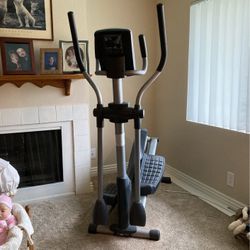 Elliptical  Has 7 Weight Loss And 5 Performance  (Pro-form 390 E)