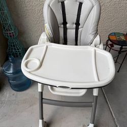 Graco Sous Chef Convertible High Chair, White and Gray, Removable Tray
