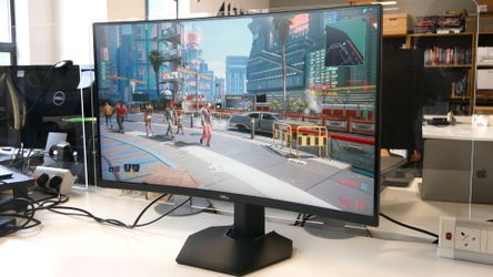 Dell 32" Curved Gaming Monitor 165Hz 1440p QHD w/djustable Swivel Mount