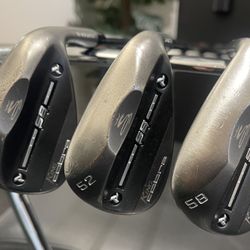 Cobra KING SB Black Wedge Set (48,52 and 58)- N.S. Pro Modus 3 Tour 105  106.5g STIFF