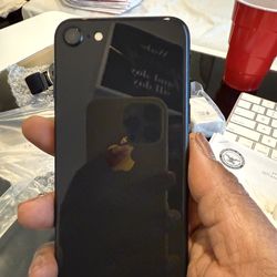 iPhone SE second gen 64GB unlocked to any carrier