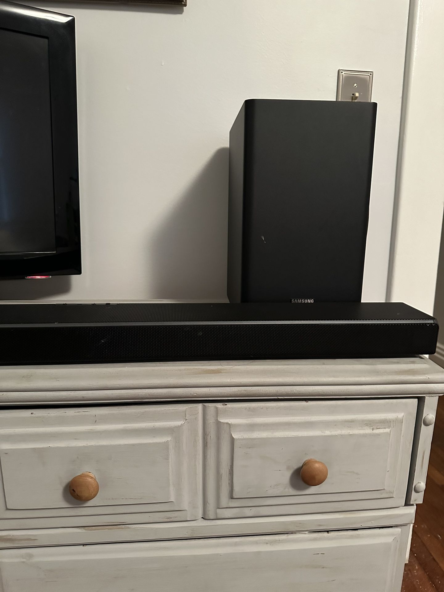 Samsung Soundbar And subwoofer 