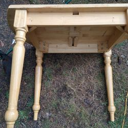 Old School Oak Small Table, Like An End Table ✅.
