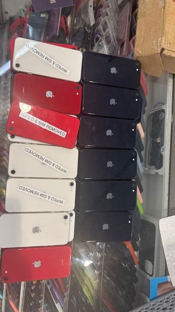 I phone SE 2 unlocked 64GB