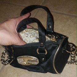 NEW WITHOUT TAGS GUESS LOGO CRYSTAL BLING BLACK SATIN SILK GOLD CHAIN HANDBAG SATCHEL WALLET WRISTLET BARREL COIN PURSE 