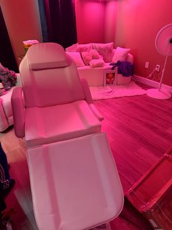 Tattoo/Lash Chair