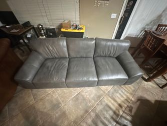 Bernhardt Shelter Leather Sofa in Black 2367LO
