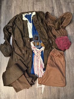 Disney Pirates of the Caribbean men’s size extra large Captain Jack sparrow costume