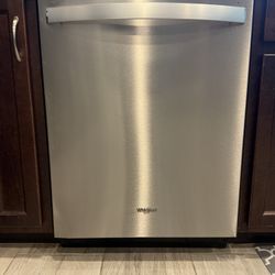 24’ Whirlpool Stainless Steel Dishwasher 