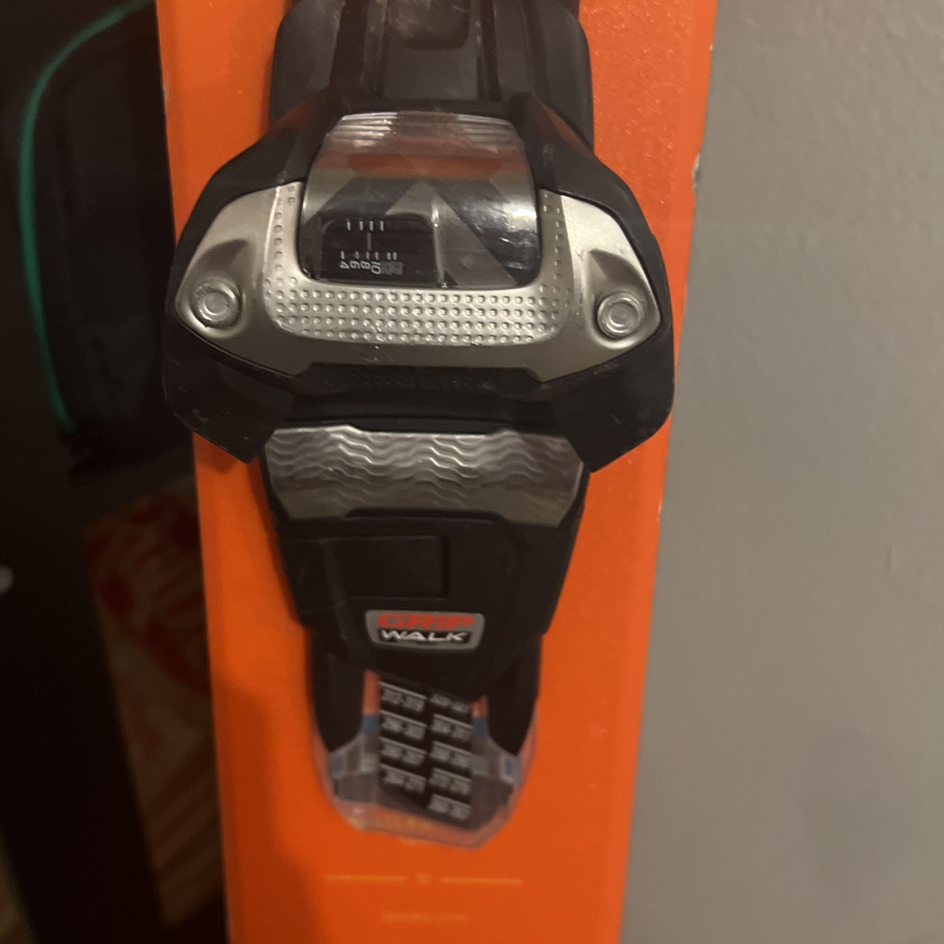 DPS Foundation Wailer F112 178” With marker Binding