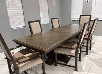 Dinning table