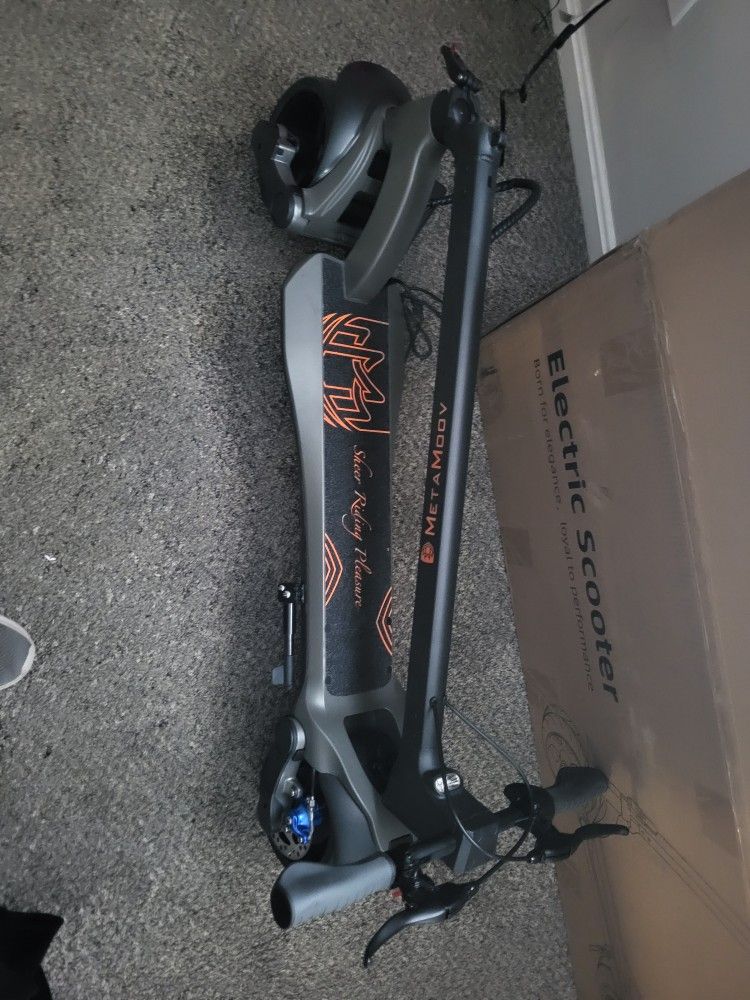 Meta Move Electric Scooter 