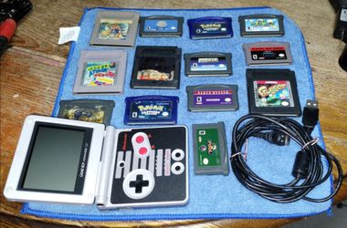 Gameboy Advance SP con juegos
