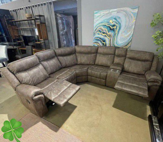 Dollum Chocolate/Gray Reclinings Sectionals Sofas Couchs Finance and Delivery Available 