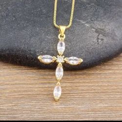 New 14k gold plated zirconia  cross necklace 