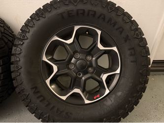 33x12.50R17 Sailun Terramax R/T Tires on 2022 Jeep OEM 17” Wheels – Like New – $1,000