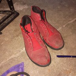 Size 7.5 Men's Shoes
