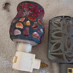 TWDRTDD Plug in Night Light, 360° Rotatable Nightlight with On Off Switch Ideal for Glass Lampshade  firm price $8 pick up only 865 Ellsworth avenue r