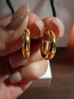 PANDORA AUTHENTIC BRAND NEW 14KT ROSE GOLD PLATED SOLID OPEN HOOP EARRINGS